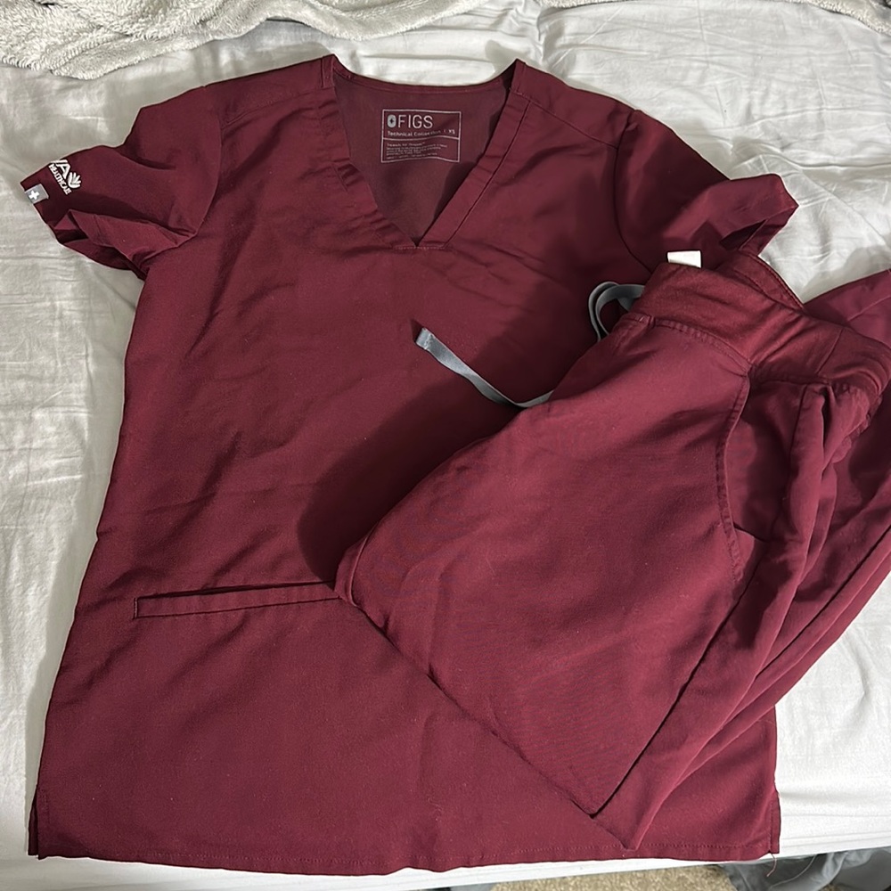 FIGS Maroon Scrub Set XS/SP